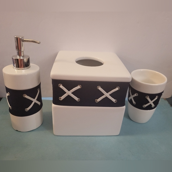 Set of NauticalBlue and White Bath Set #587, 588